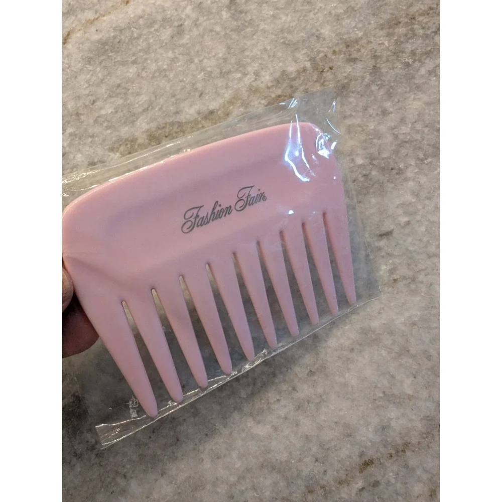 Vintage Fashion‎ Fair Wide Tooth Short Hair Comb Pick Hard Plastic, Brand New